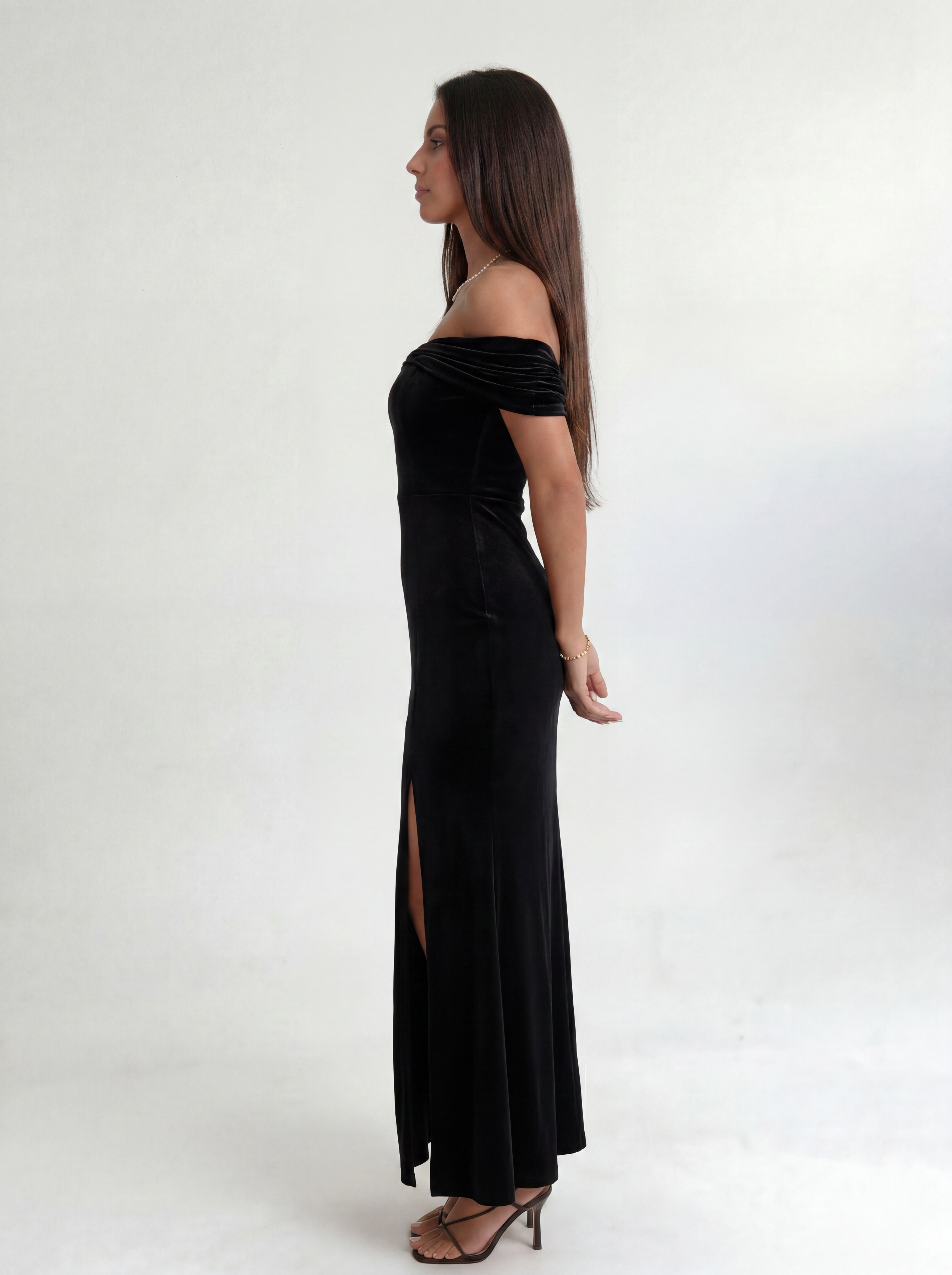 Cavelle Noire – Obsidian Allure Gown