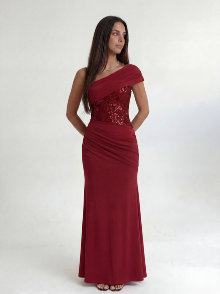 Red Rouge Élégance Gown
