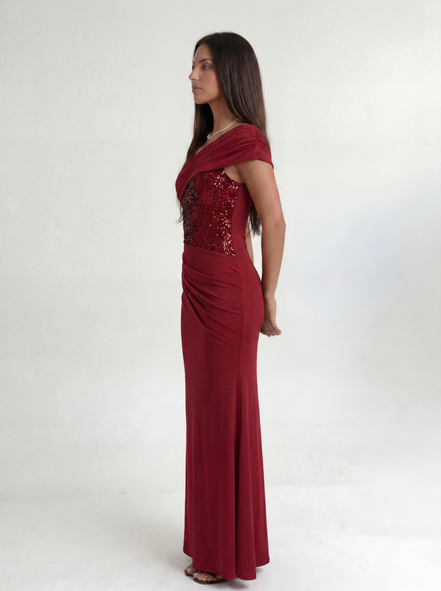 Red Rouge Élégance Gown
