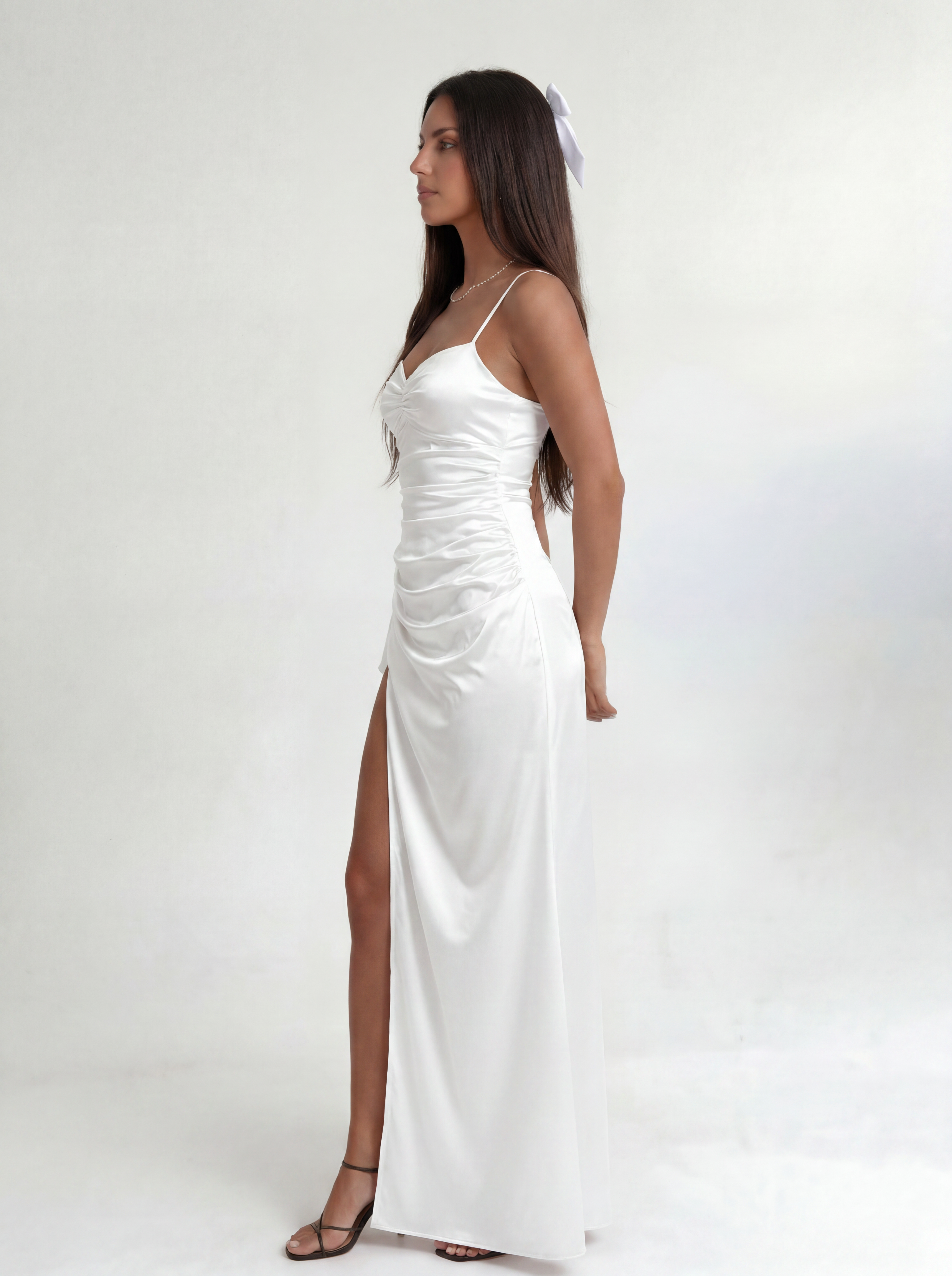 Cavelle Noire – White Scarlet Siren Gown