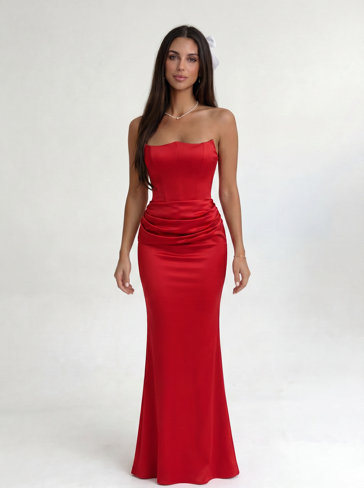 Cavelle Noire – Red Midnight Contour Gown